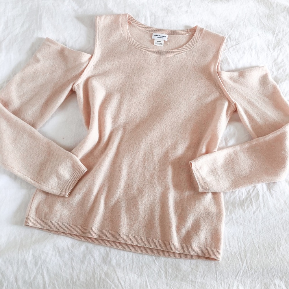 CLUB MONACO/ cashmere cold-shoulder sweater